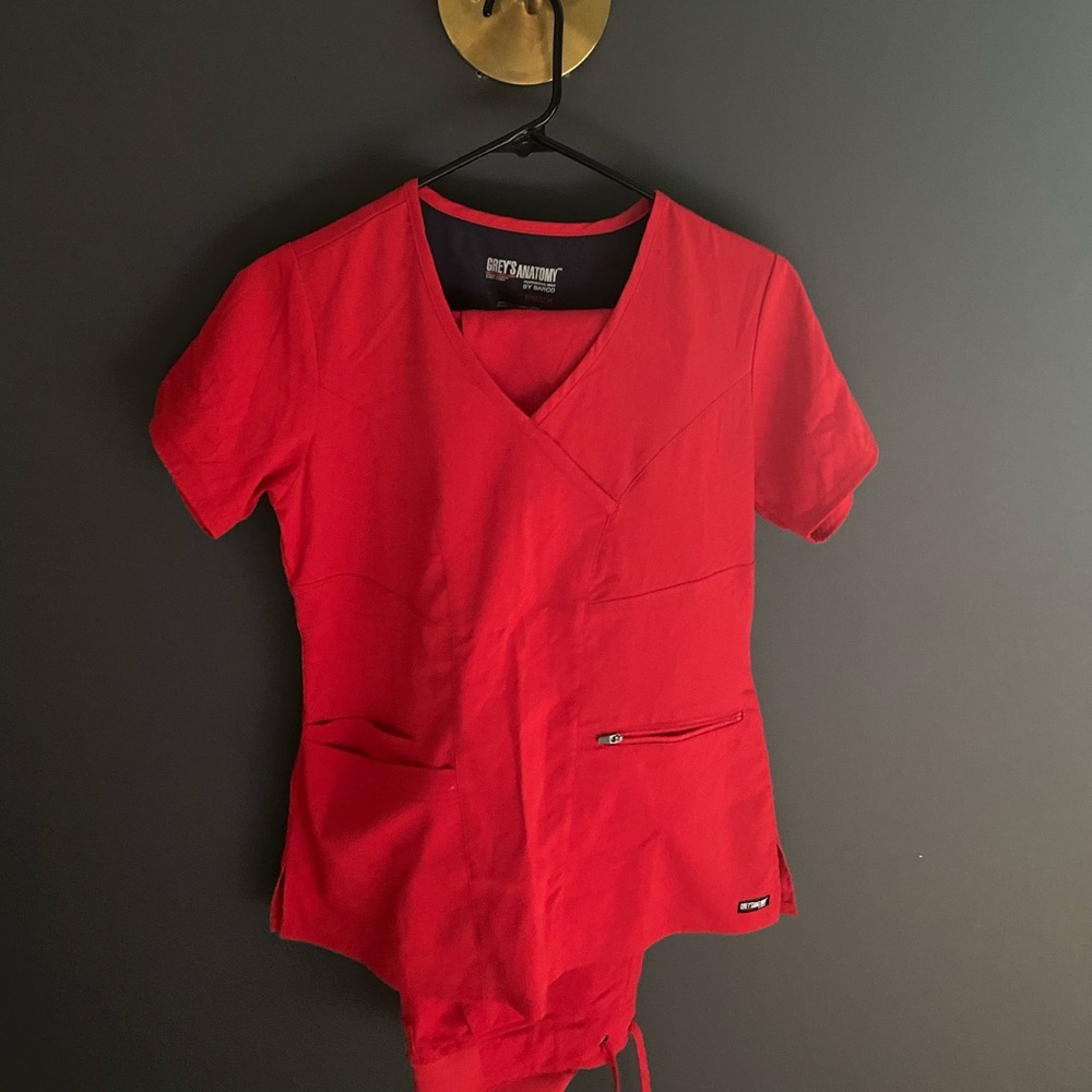Greys anatomy scrubs. Tops Xs. Bottoms XXS.